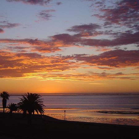 Bella Luna Bed And Breakfast Walvis Bay Exterior foto